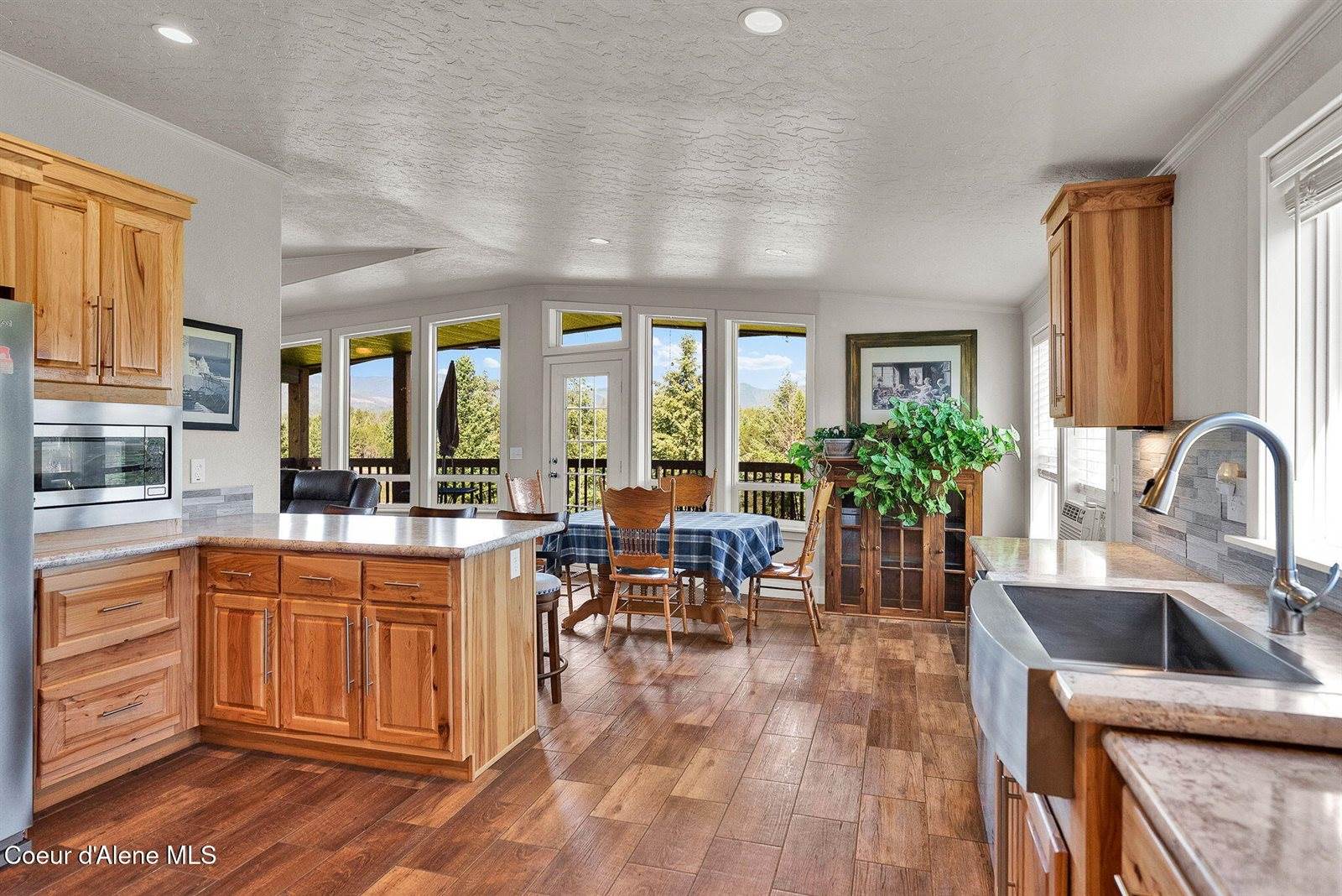 241 Promised Rdg, Priest River, ID 83856