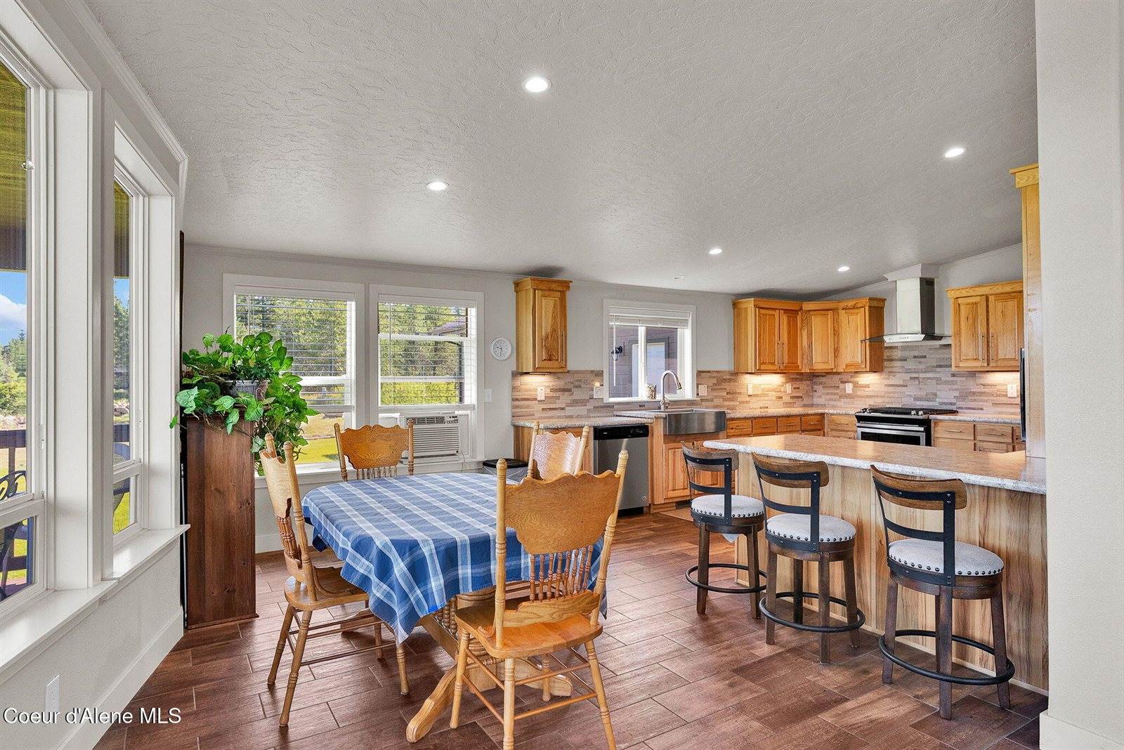 241 Promised Rdg, Priest River, ID 83856