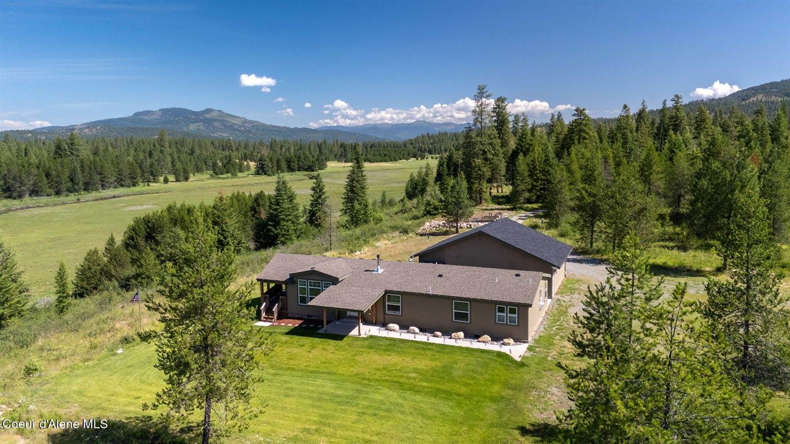 241 Promised Rdg, Priest River, ID 83856