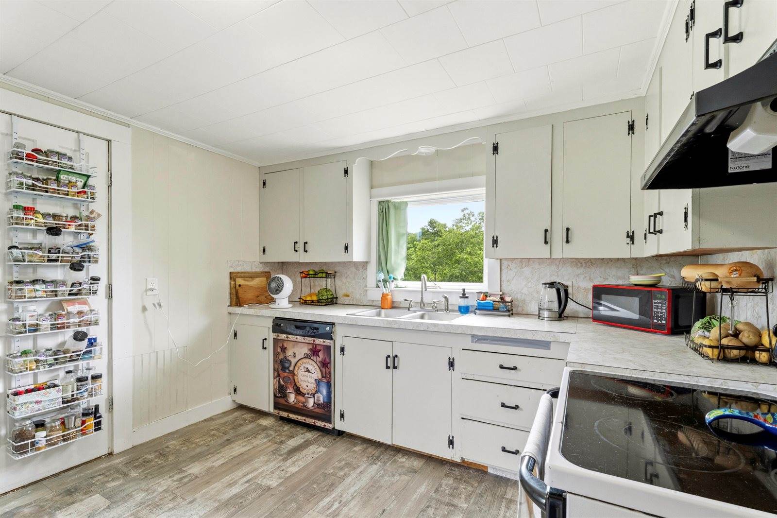 659 State Route 46, Bucksport, ME 04416