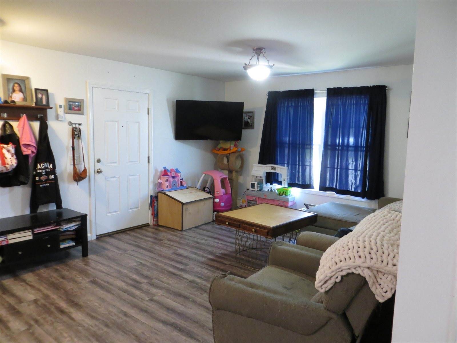 11 Moline Lane, Levant, ME 04456