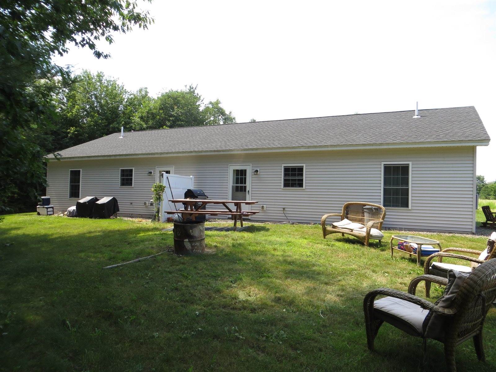 11 Moline Lane, Levant, ME 04456