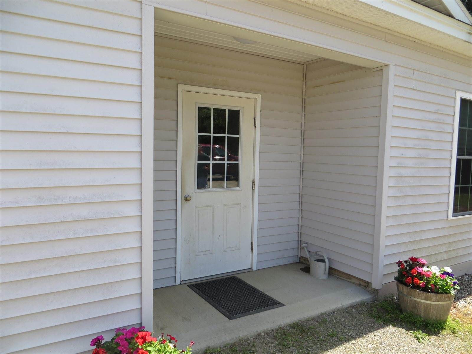 11 Moline Lane, Levant, ME 04456
