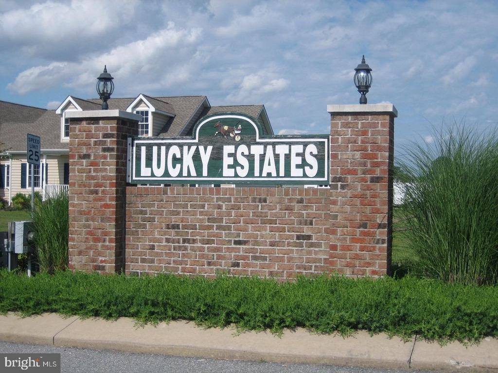 120 W Lucky Estates Dr, Harrington, DE 19952