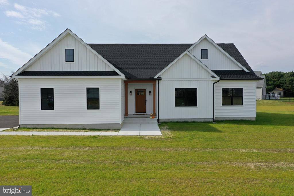 120 W Lucky Estates Dr, Harrington, DE 19952