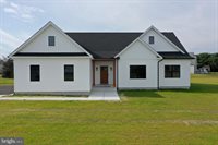 120 W Lucky Estates Dr, Harrington, DE 19952