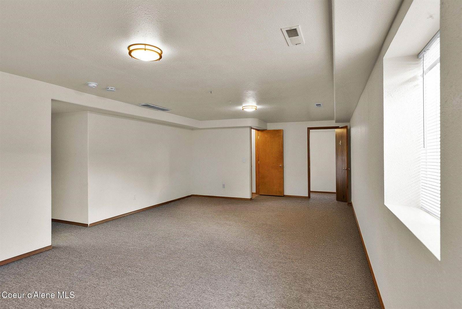 8868 Davis, Hayden, ID 83835