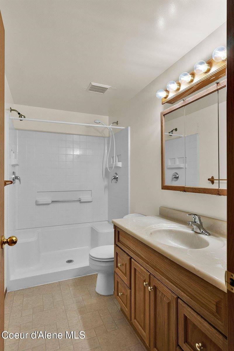 8868 Davis, Hayden, ID 83835