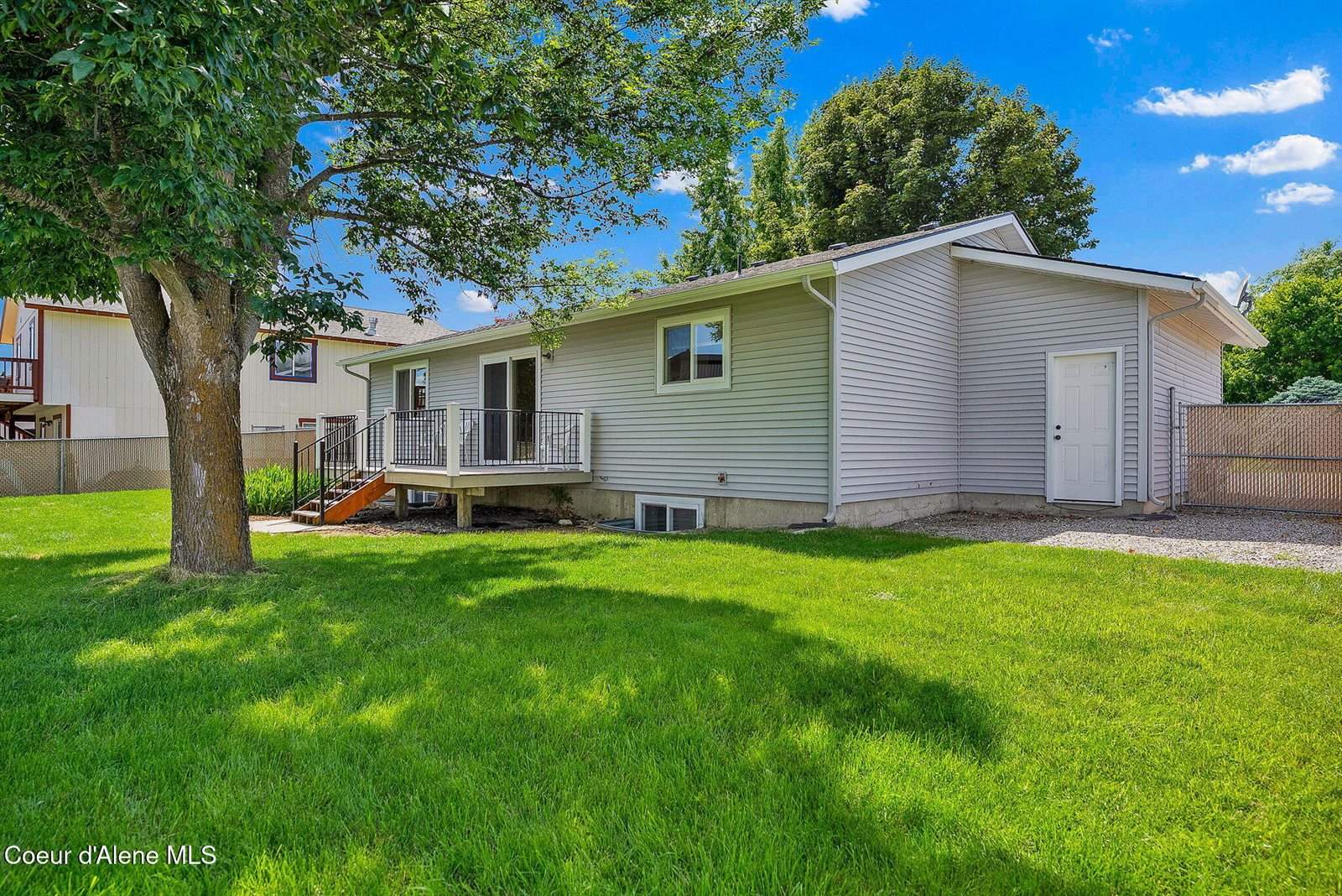 8868 Davis, Hayden, ID 83835