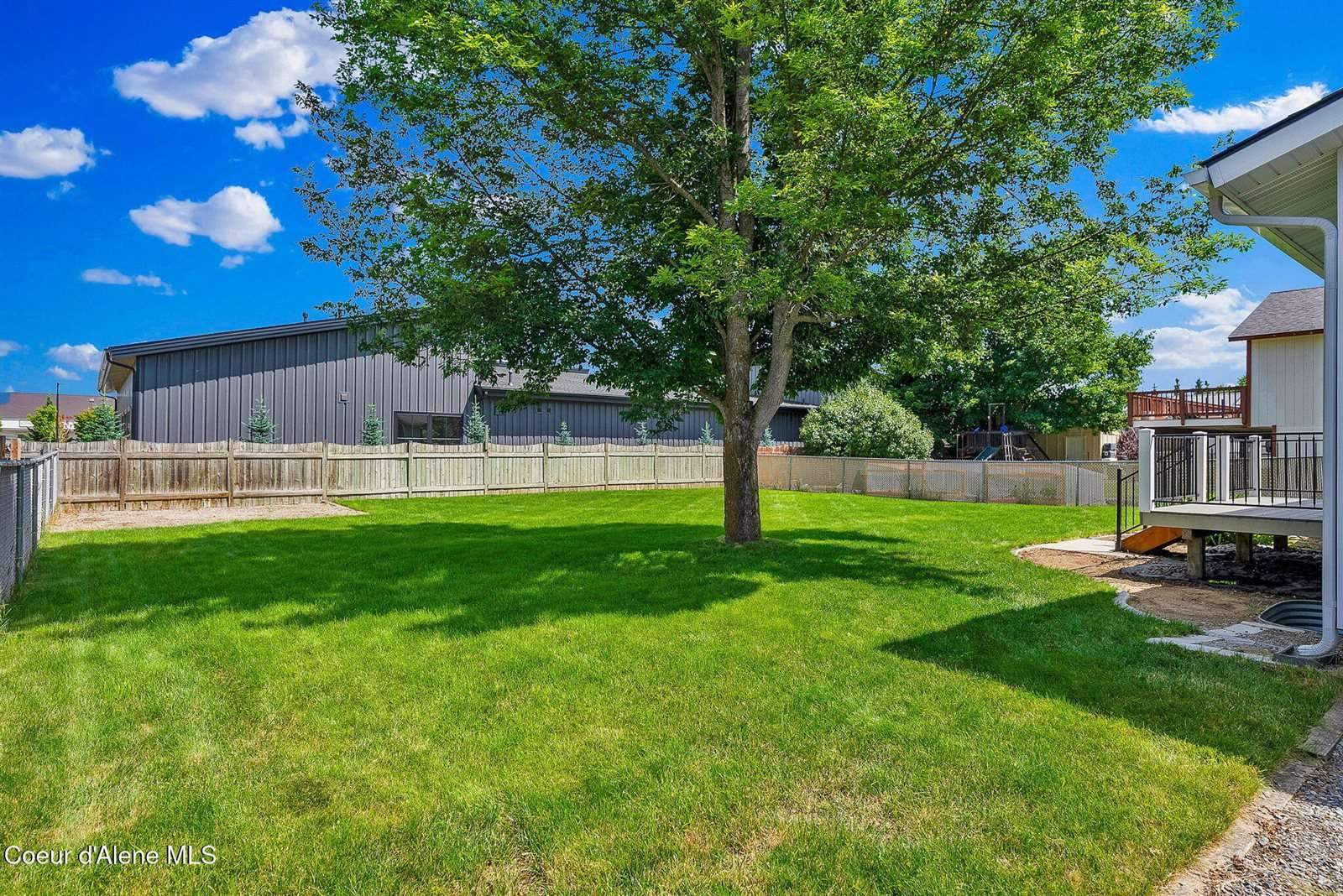 8868 Davis, Hayden, ID 83835