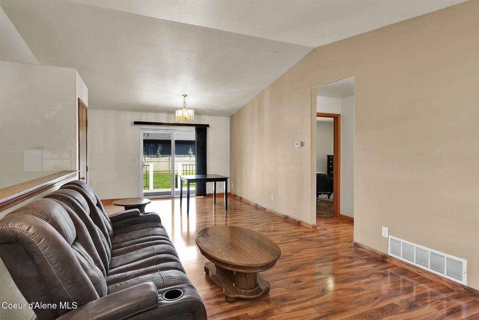 8868 Davis, Hayden, ID 83835