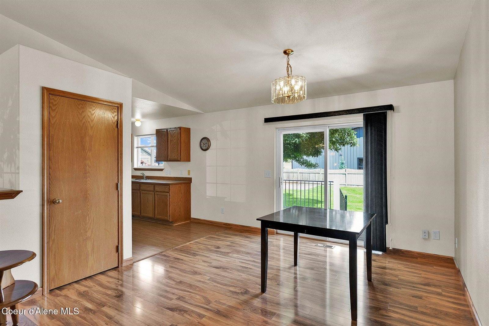 8868 Davis, Hayden, ID 83835