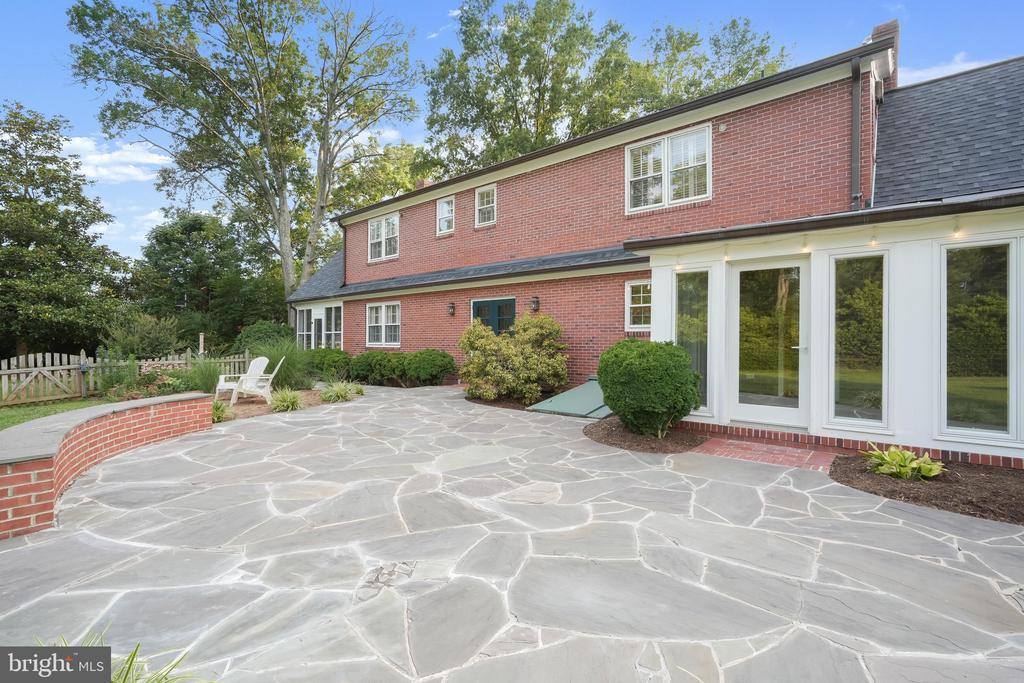 9305 Main Street, Manassas, VA 20110