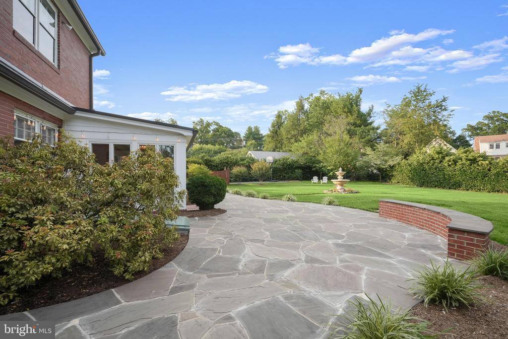 9305 Main Street, Manassas, VA 20110