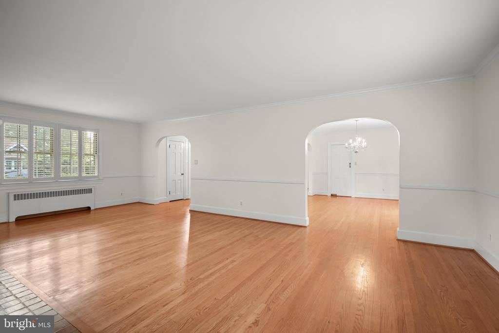 9305 Main Street, Manassas, VA 20110