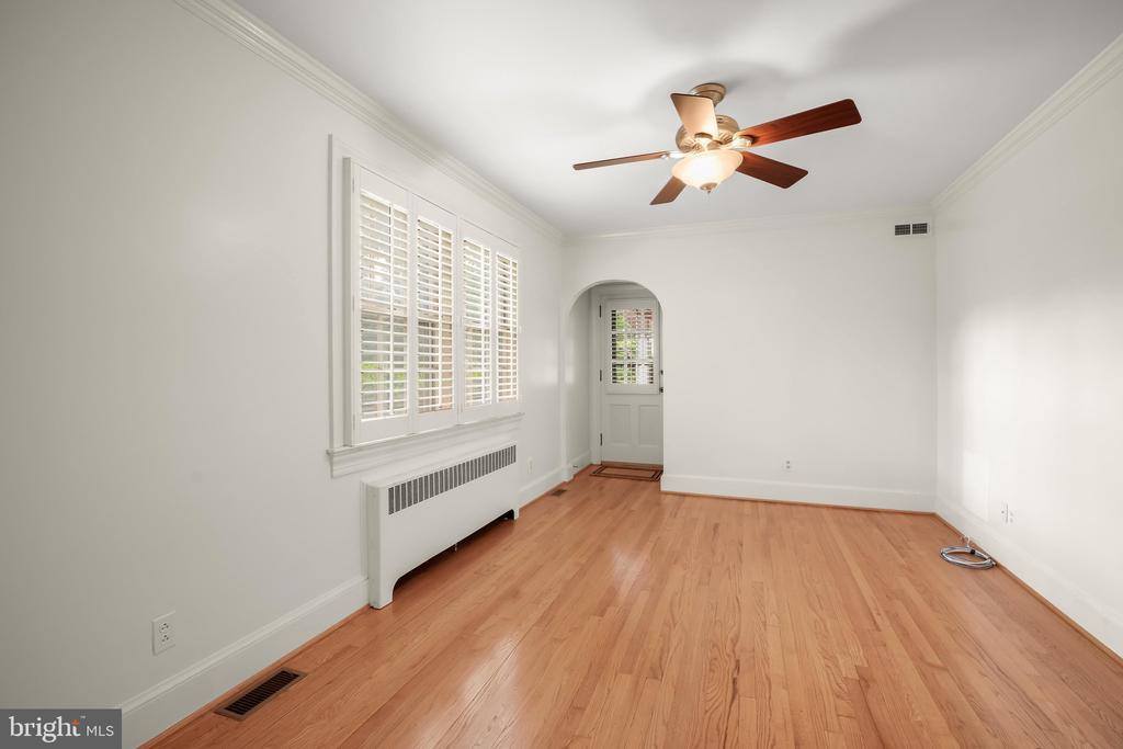 9305 Main Street, Manassas, VA 20110