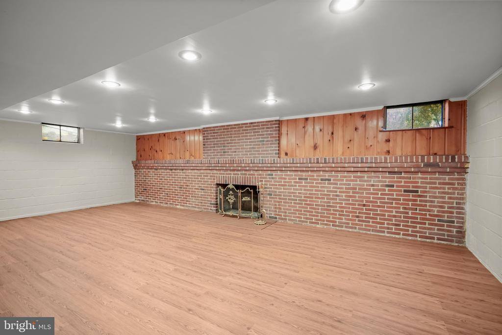 9305 Main Street, Manassas, VA 20110