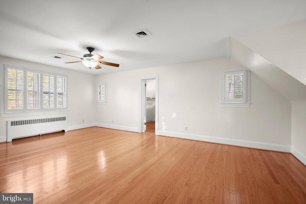 9305 Main Street, Manassas, VA 20110