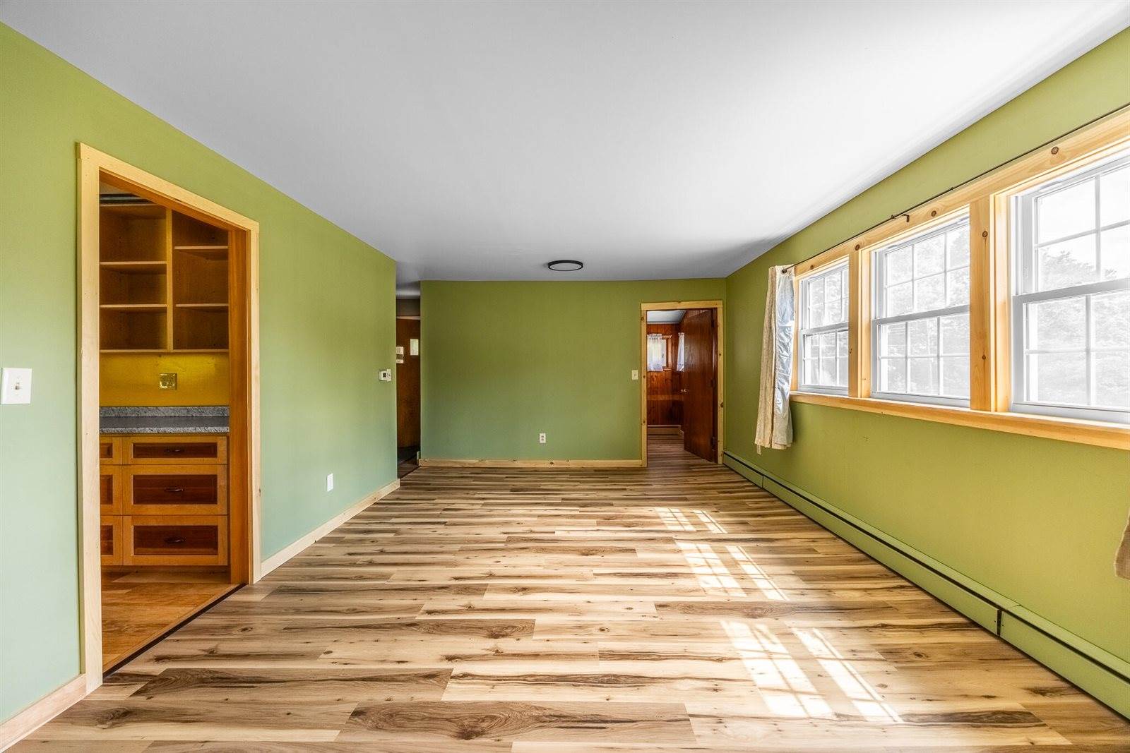 2 Averill Street, Orono, ME 04473