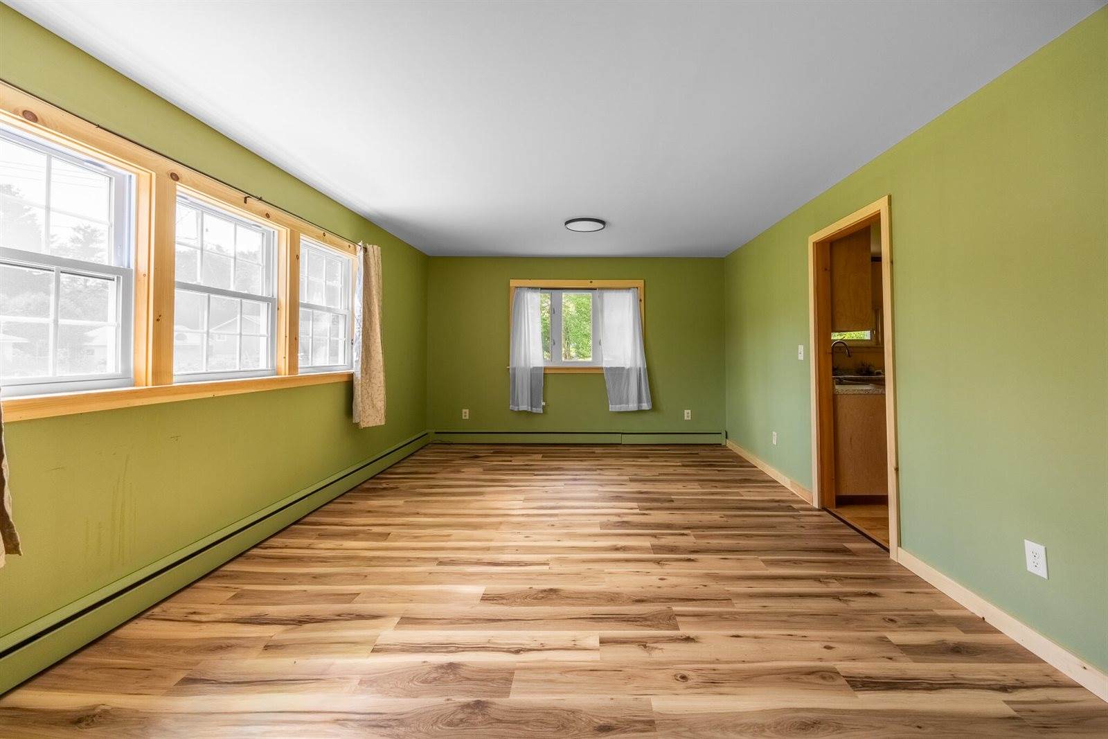 2 Averill Street, Orono, ME 04473