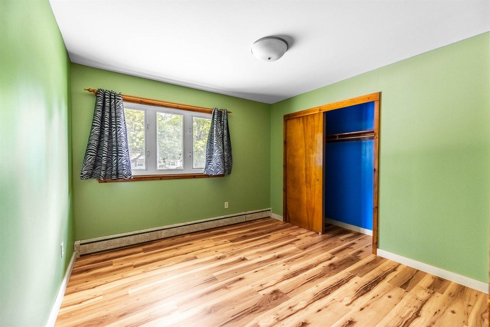 2 Averill Street, Orono, ME 04473