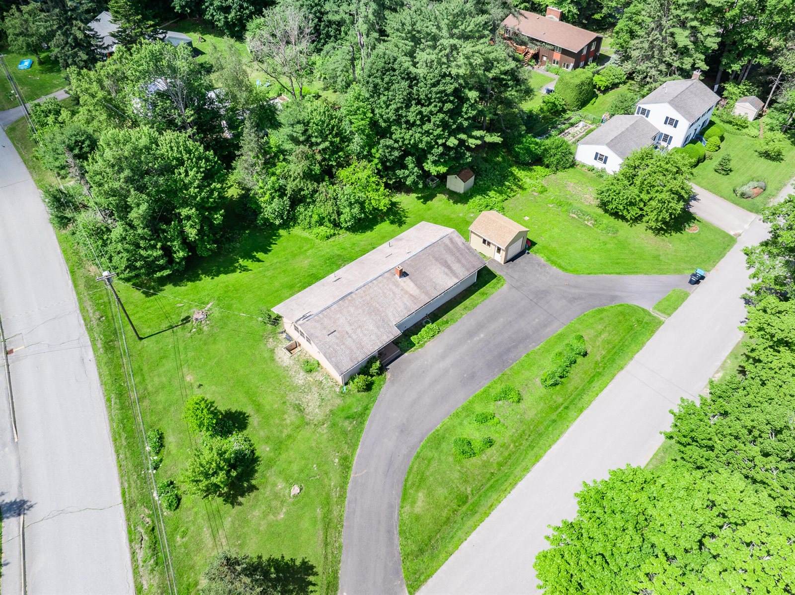 2 Averill Street, Orono, ME 04473