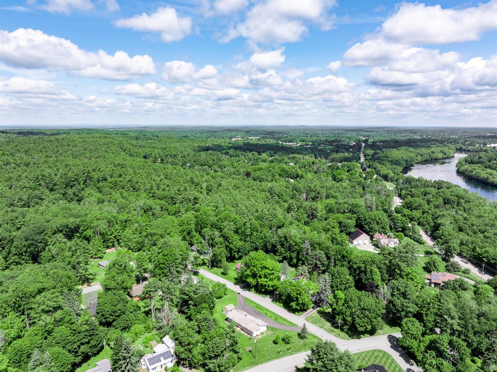 2 Averill Street, Orono, ME 04473
