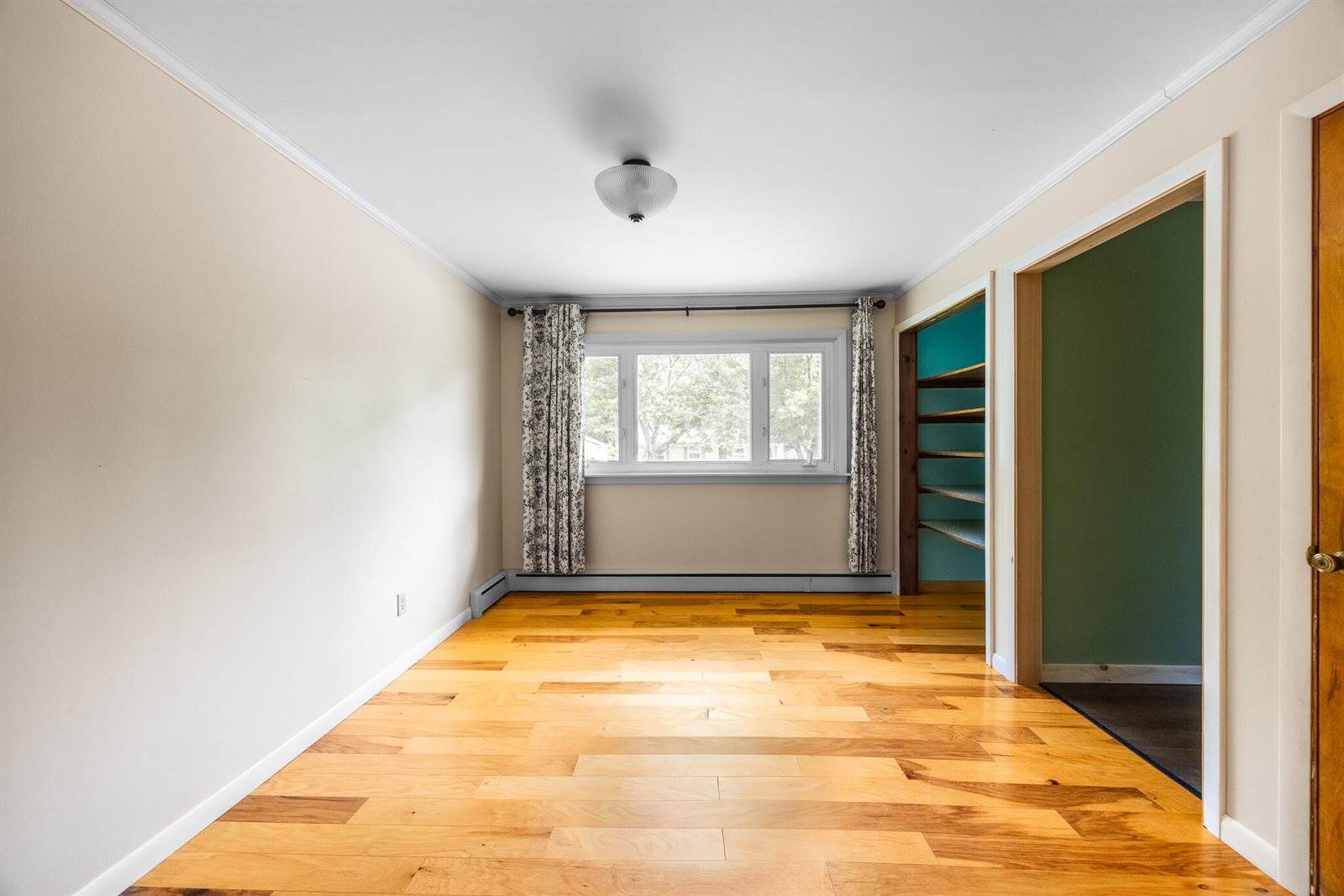 2 Averill Street, Orono, ME 04473