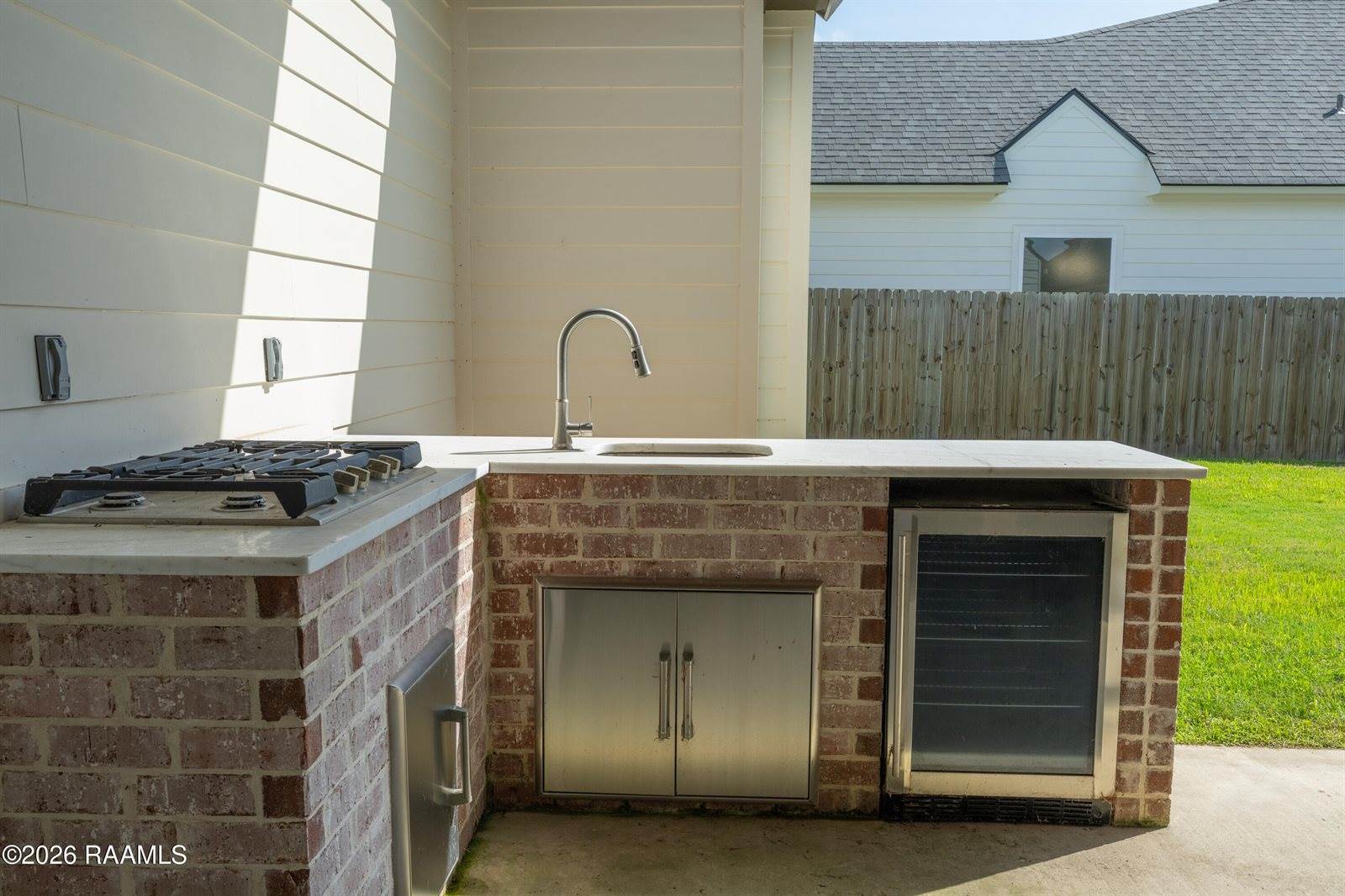 102 Queen Palm Circle, Youngsville, LA 70592