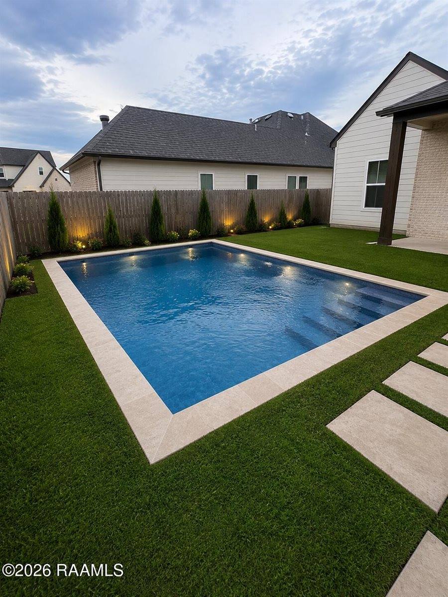 102 Queen Palm Circle, Youngsville, LA 70592