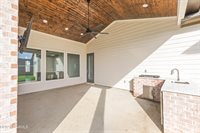102 Queen Palm Circle, Youngsville, LA 70592