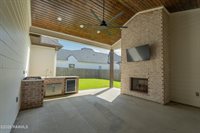102 Queen Palm Circle, Youngsville, LA 70592