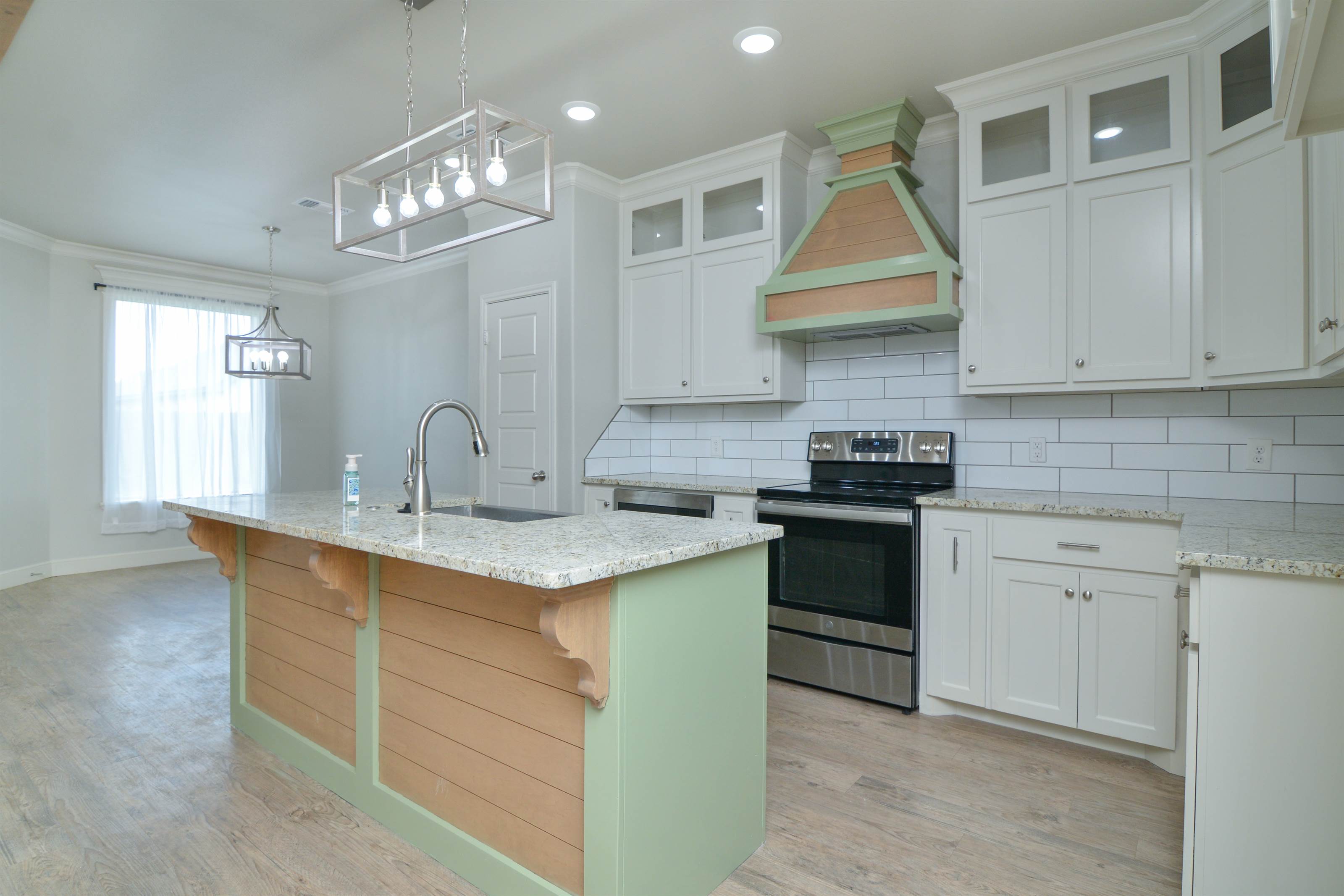 1019 N Fulton Avenue, Lubbock, TX 79416