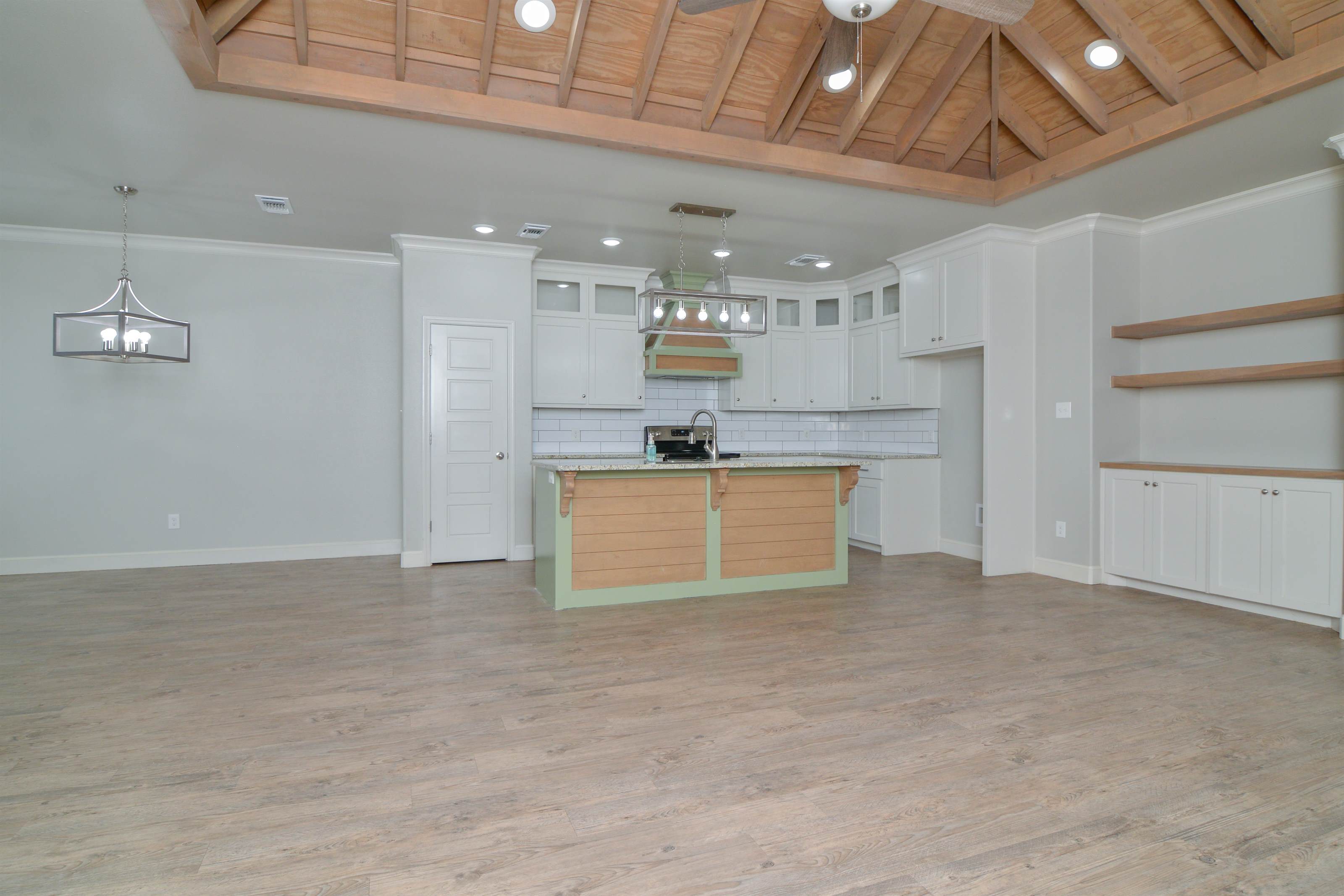 1019 N Fulton Avenue, Lubbock, TX 79416