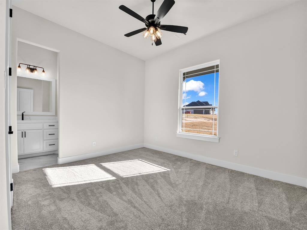 212 Desperado Court, Weatherford, TX 76088