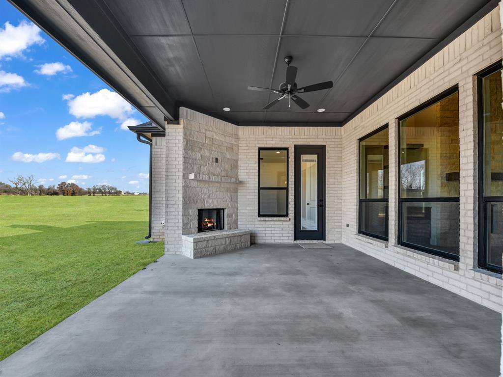 212 Desperado Court, Weatherford, TX 76088