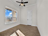 212 Desperado Court, Weatherford, TX 76088