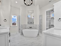 212 Desperado Court, Weatherford, TX 76088