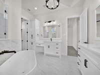 212 Desperado Court, Weatherford, TX 76088