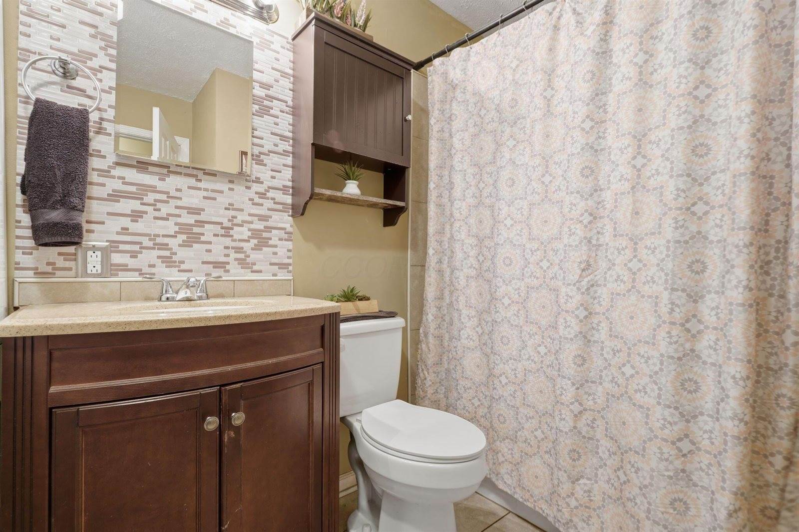 5285 Zimmer Drive, Columbus, OH 43232