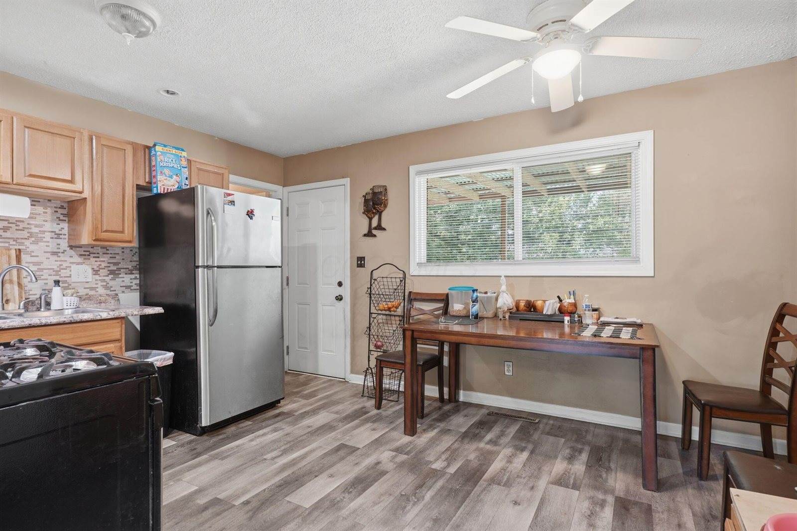 5285 Zimmer Drive, Columbus, OH 43232
