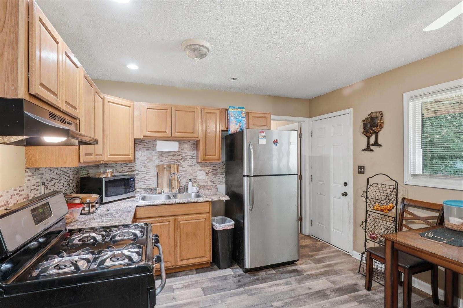 5285 Zimmer Drive, Columbus, OH 43232