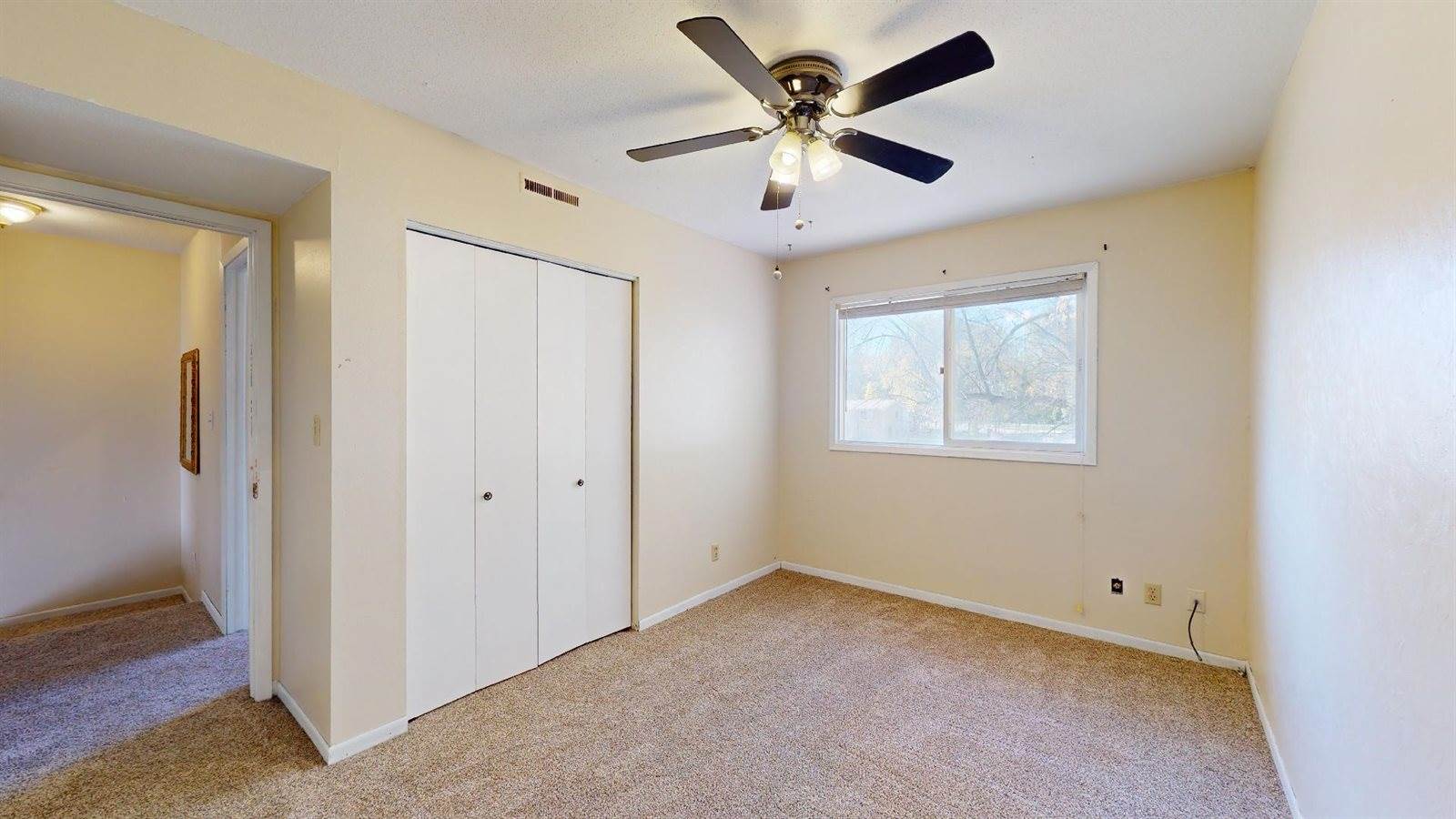 721 Meadow Place, Ames, IA 50010