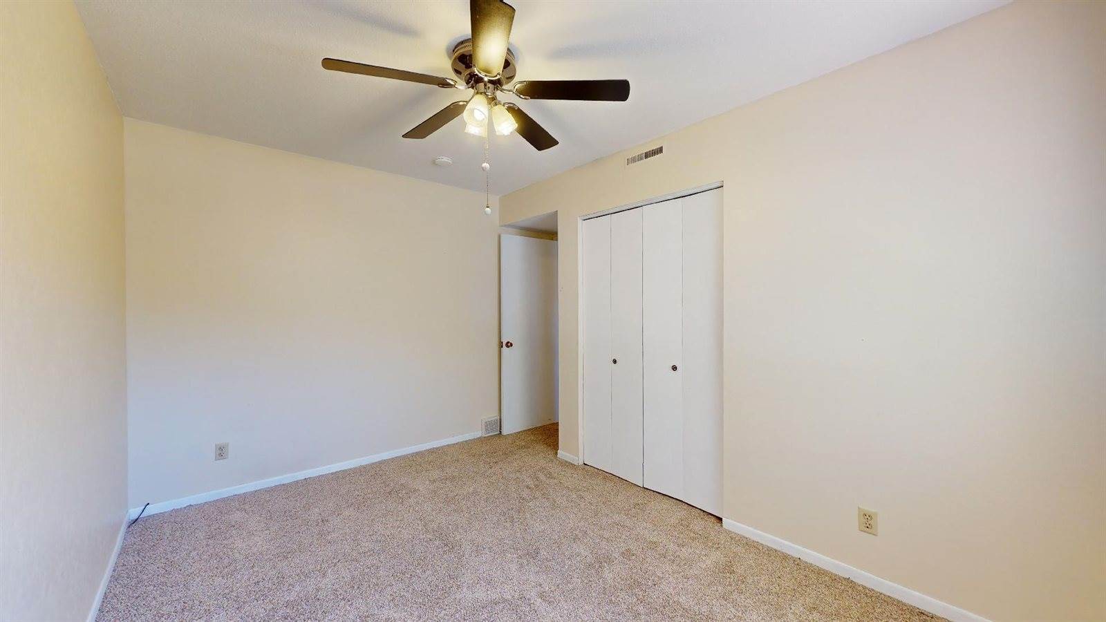 721 Meadow Place, Ames, IA 50010