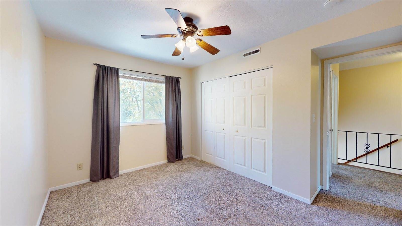 721 Meadow Place, Ames, IA 50010
