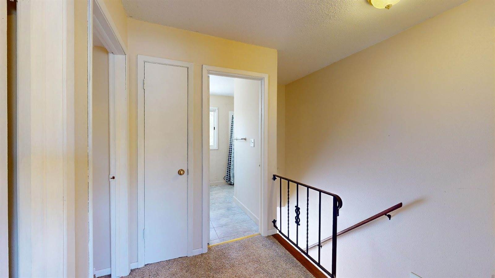 721 Meadow Place, Ames, IA 50010