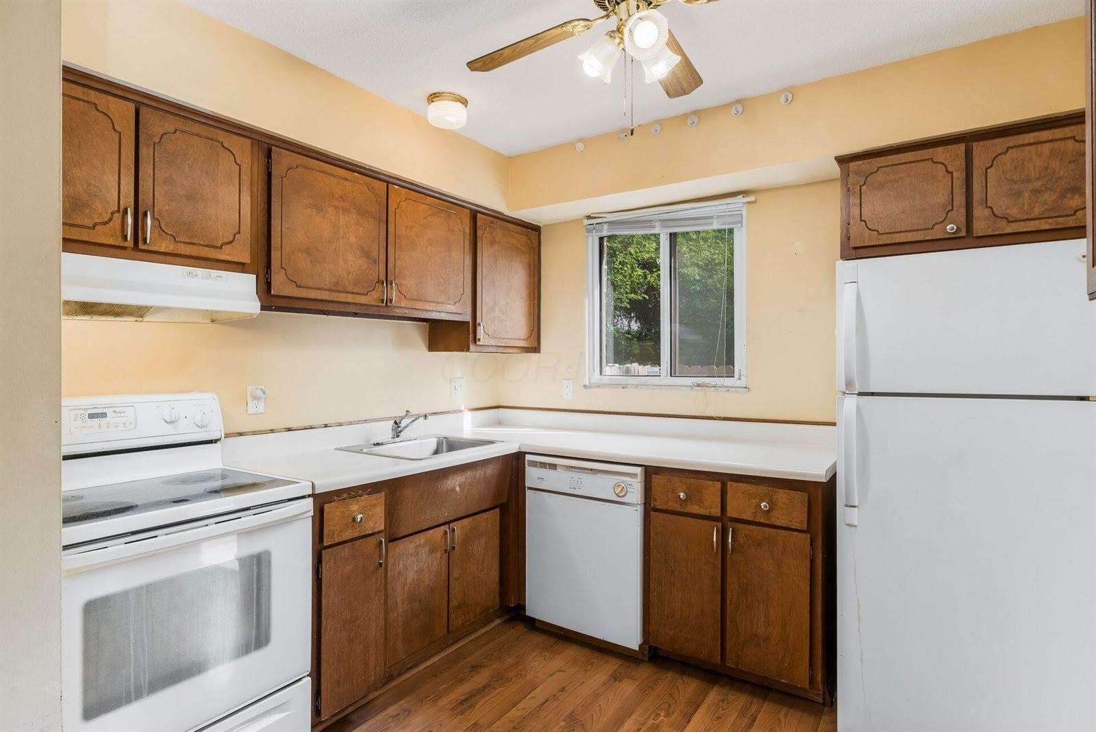 6205 Stornoway Drive South, Columbus, OH 43213