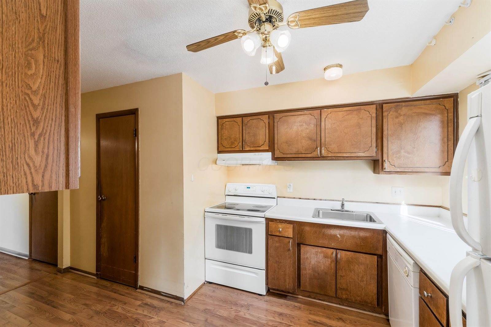 6205 Stornoway Drive South, Columbus, OH 43213
