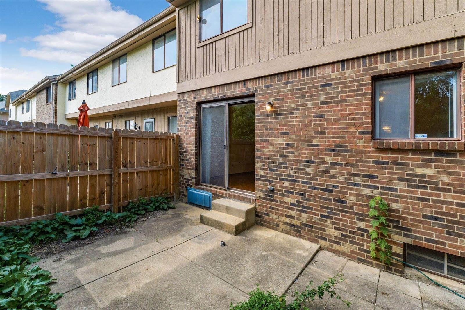 6205 Stornoway Drive South, Columbus, OH 43213