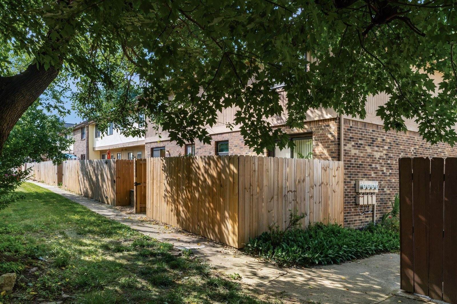 6205 Stornoway Drive South, Columbus, OH 43213